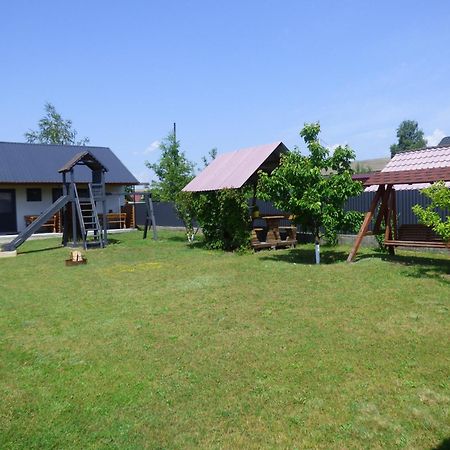 Приватна Садиба "У Оксани" Pul'mo Exterior photo